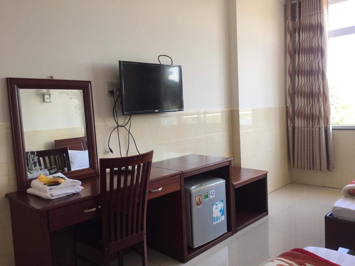Nhà nghỉ Bình Yên Pleiku Exterior foto