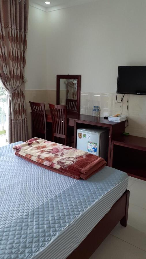Nhà nghỉ Bình Yên Pleiku Exterior foto
